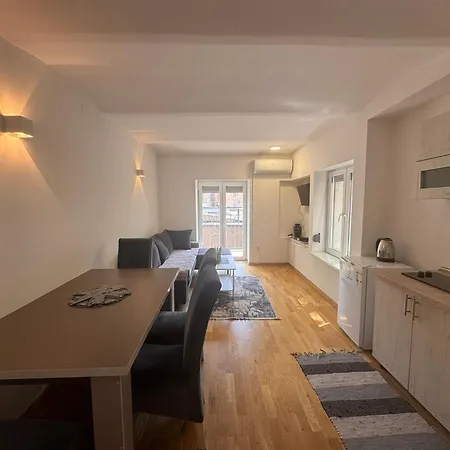 Central Point Sarajevo Apartments *